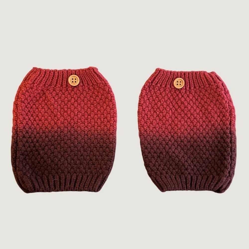 Red Burgundy Ombre Knit Boot Cuffs Leg Warmers with Wood Button One Size 1562